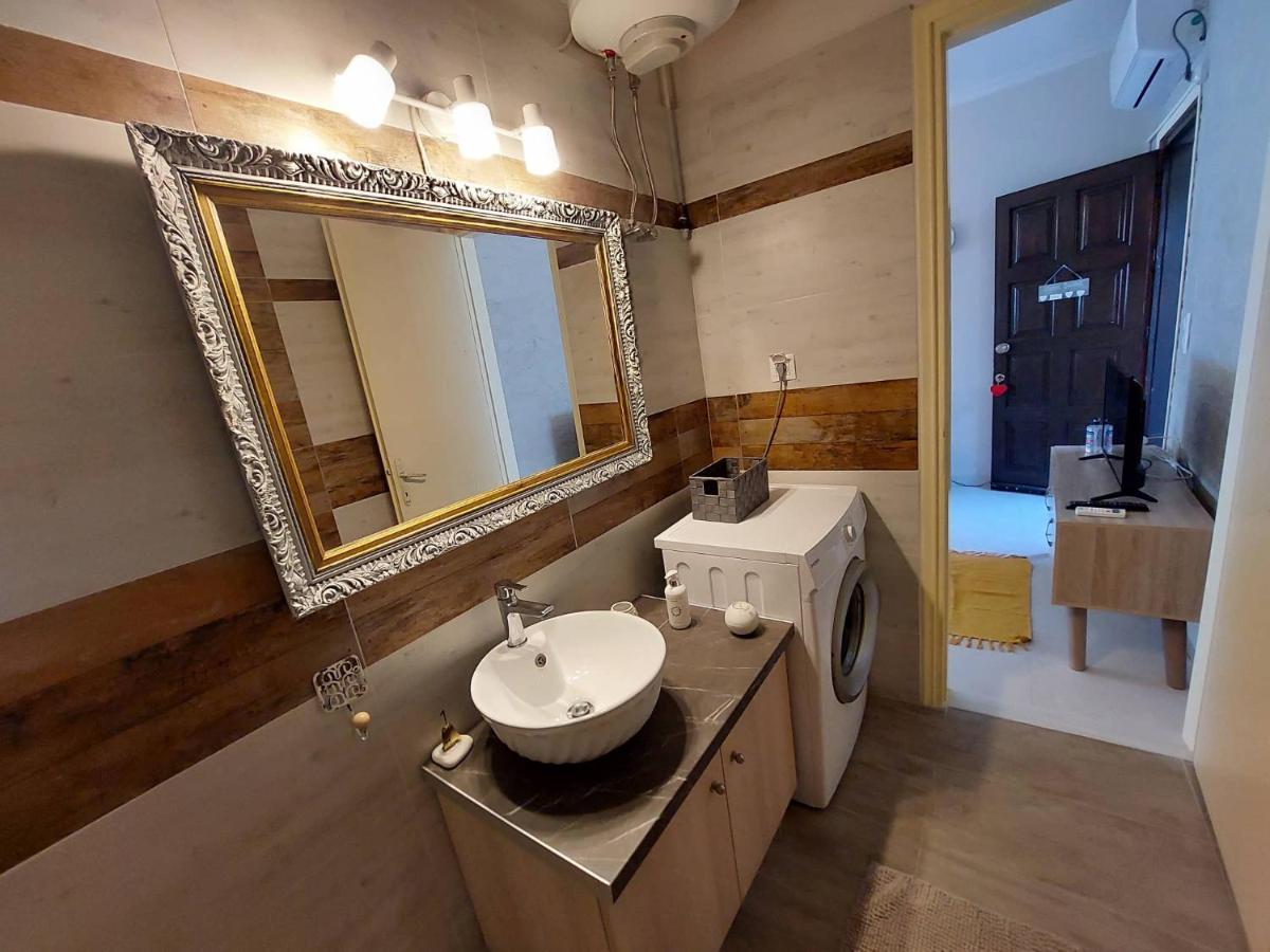 Anatoli Apartment بيراما المظهر الخارجي الصورة